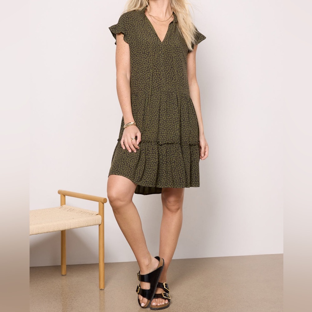 Sundry - Short Femme Dress in Olive, XS